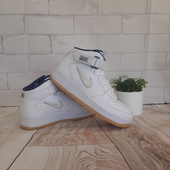 Nike Air Force 1 Mid Jewel QS “NYC - Yankees”- Mens size 9.5 - Picture 1 of 8